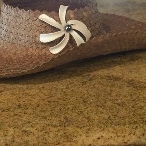Papalae Hat: items brand new